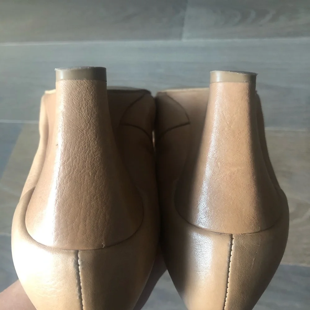 JC Collezione tan colored almond toe wedges heels size 6.5 buckle shoes
